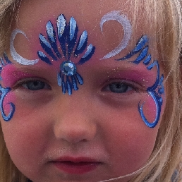 Face painting by Bernette Borgers