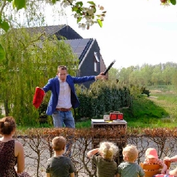 Kids show Leek  (NL) Magic Children's Party (seemed gr.)