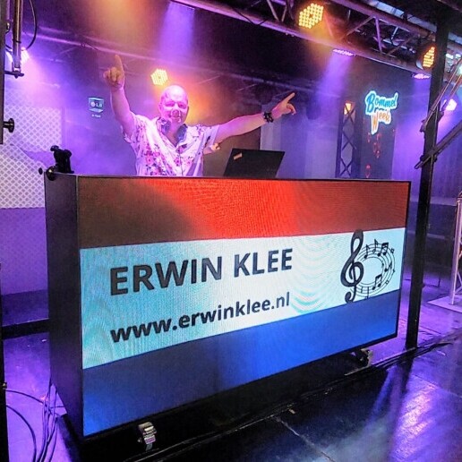 Singer (male) Uitgeest  (NL) 