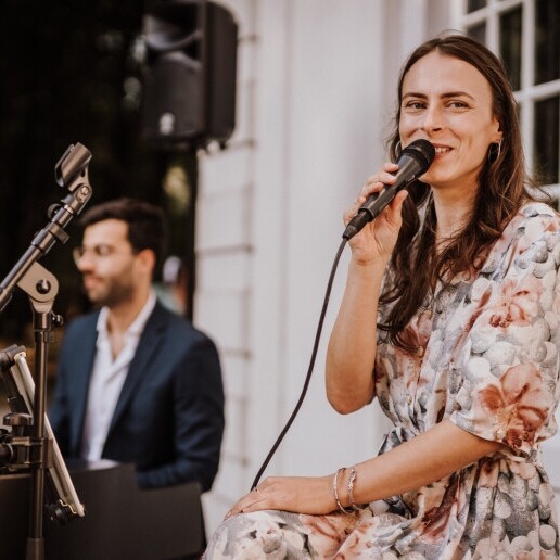 Singer (female) Amsterdam  (NL) 