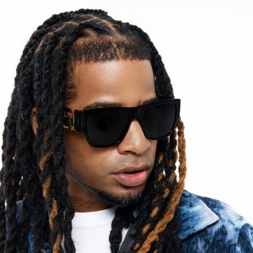 Singer (male) Almere  (NL) 