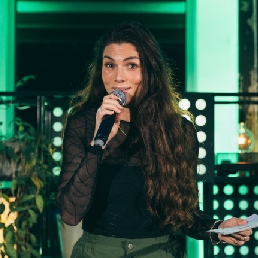 Presenter Amsterdam  (NL) Presenter Lisa Michels