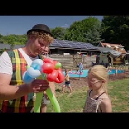 Balloon clown Dylan: unique balloons