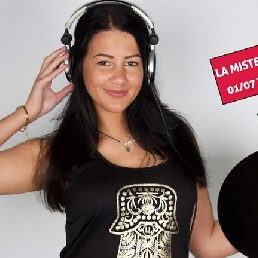 DJ Amsterdam  (NL) DJ "La Misteriosa"  Double bon vibe!
