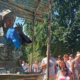 Actor Wassenaar  (NL) Living Statue the Washerwoman