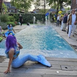 Mermaids for your pool party!