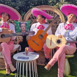 Band Lelystad  (NL) Frida Kahlo the pink mariachi duo/trio