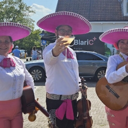 Frida Kahlo the pink mariachi duo/trio