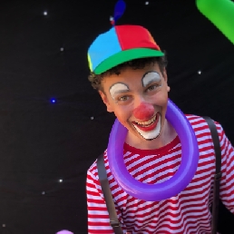 Balloon clowns