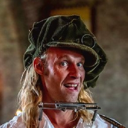 Muzikant overig Winterswijk  (NL) Troubadour op klompen
