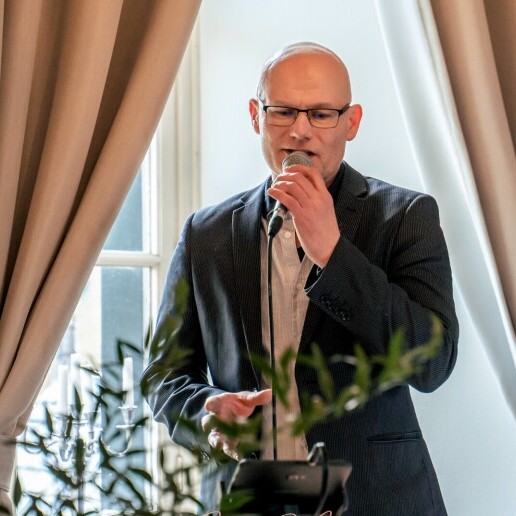 Singer (male) Someren  (NL) 