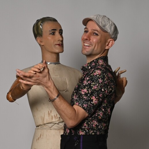 Singer (male) Tilburg  (NL) 