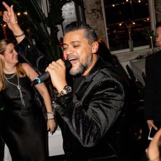 Singer (male) Rotterdam  (NL) 