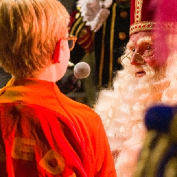 Huur dé echte Sinterklaas met Pieten!