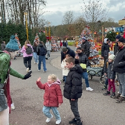 Living statue winter Christmas fun!