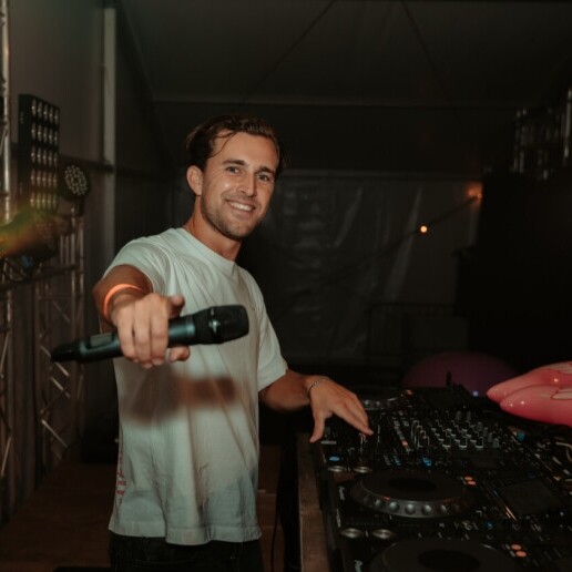 Singer (male) Hierden  (NL) 