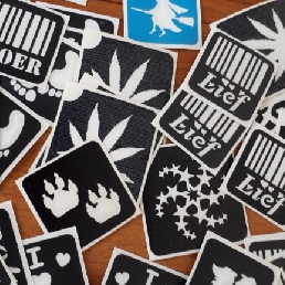 Schminker Den Helder  (NL) Glittertattoo's zetten voor iedereen.