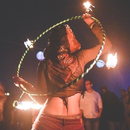 Jongleur Yerseke  (NL) Vuur hoepel hoelahahoep hulahoop circus