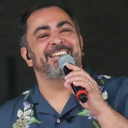 Singer (male) Ridderkerk  (NL) Javi Escalera /Spanish and all-round singer