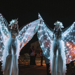 Light Angels stilt act