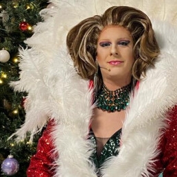 Christmas Dragqueen Kitty Glamourus