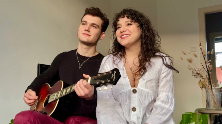 Silvana & Rowyn - duo zangeres gitarist