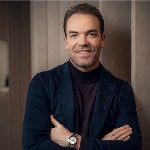 Presenter Dubai  (AE) 