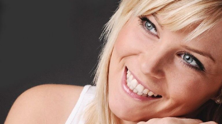 Victoria - Helene Fischer Double