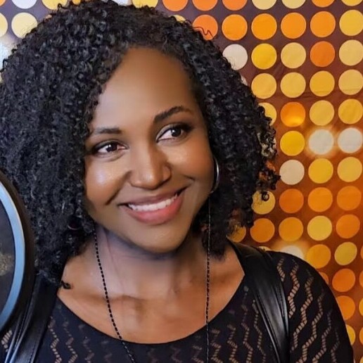 Singer (female) Apeldoorn  (NL) 