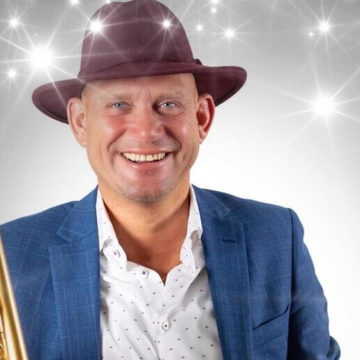 Singer (male) Haaksbergen  (NL) 