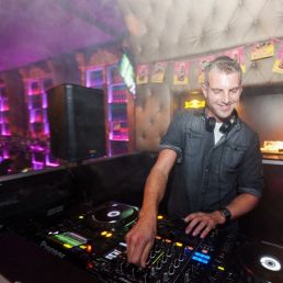 DJ Tilburg  (NL) Allround DJ Dennis