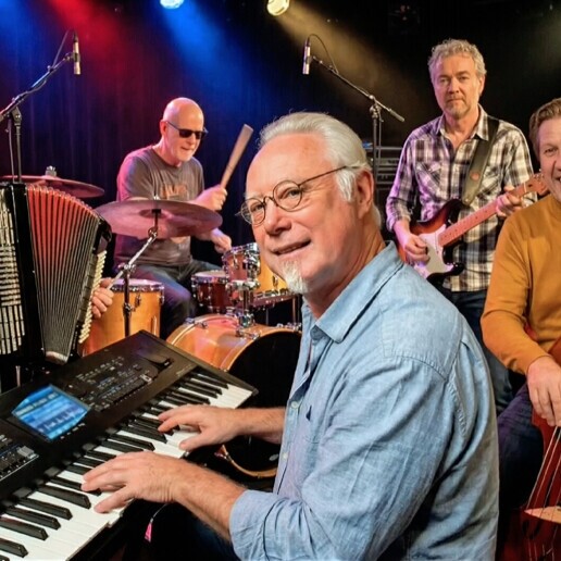 Singer (male) Dinteloord  (NL) 