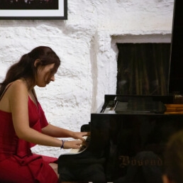 Pianist Den Haag  (NL) Pianist Kayra