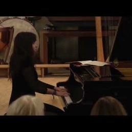 Pianist Kayra