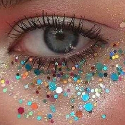 Festival Glitter Make-Up Artist