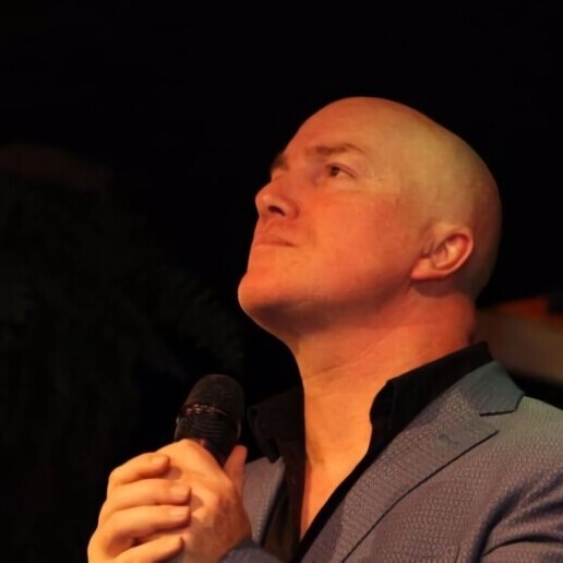 Singer (male) Amsterdam  (NL) 