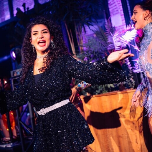 Singer (female) Maassluis  (NL) 