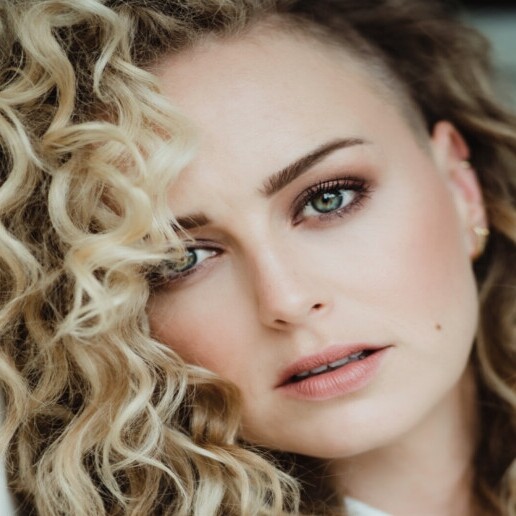 Singer (female) Amsterdam  (NL) 