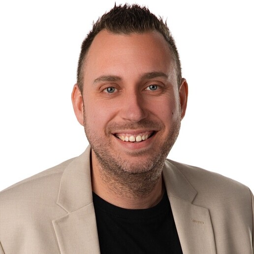 Singer (male) Veen  (NL) 