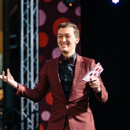 Presenter Amsterdam  (NL) Daan Warnas (presenter)