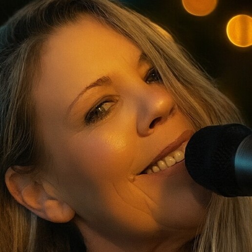 Singer (female) Amsterdam  (NL) 