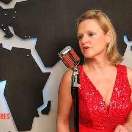 Singer (female) Lauwe  (BE) All round singer covers - greatest hits