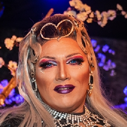 Dragqueen Bingo With Dolly Donut
