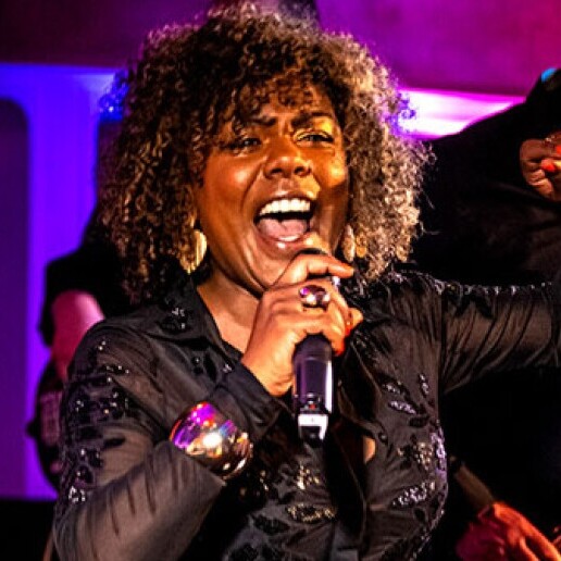 Singer (female) Amsterdam  (NL) 