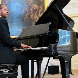 Pianist Arian Müller
