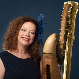 Carla Bos, harpist