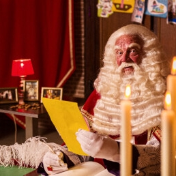 Huisbezoek van Sinterklaas in Amsterdam