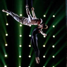 Acrobat Antwerpen  (BE) Aerial straps duo