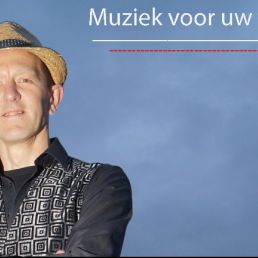 Singer (male) 't Veld  (NL) Koos Slippens