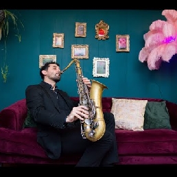 Miguel Sucasas Saxophonist